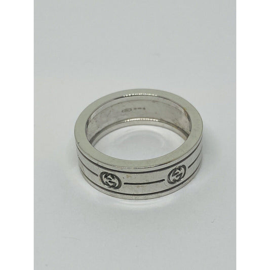 GORGEOUS GUCCI 18KT WHITE GOLD BAND LOGO RING SIZE 5 1/2 6MM WIDE