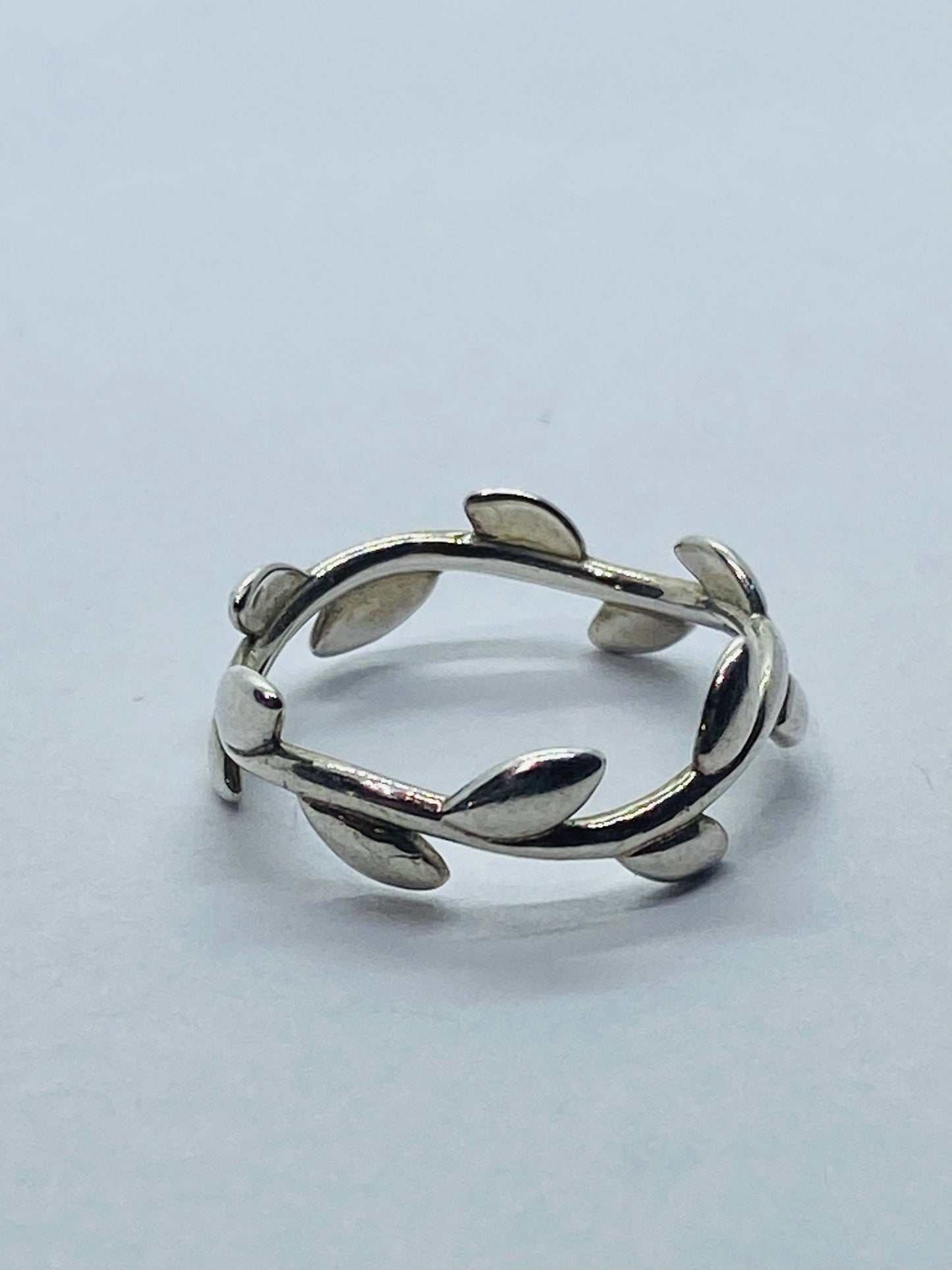 Beautiful TIFFANY & CO. PALOMA PICASSO Sterling Olive Leaf Ring, Size 5