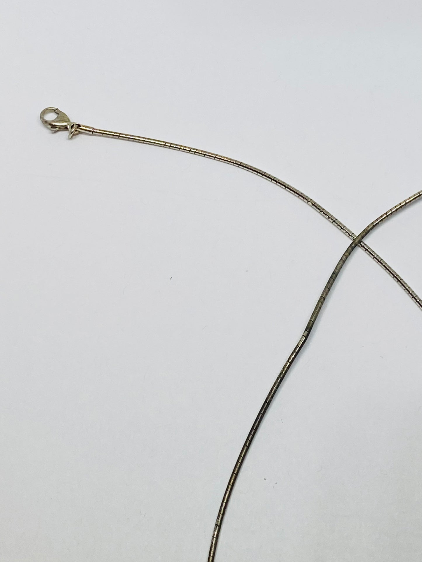 Tiffany & Co. Sterling Silver 1999 Stencil Heart Circle 16" Orig. Omega Necklace