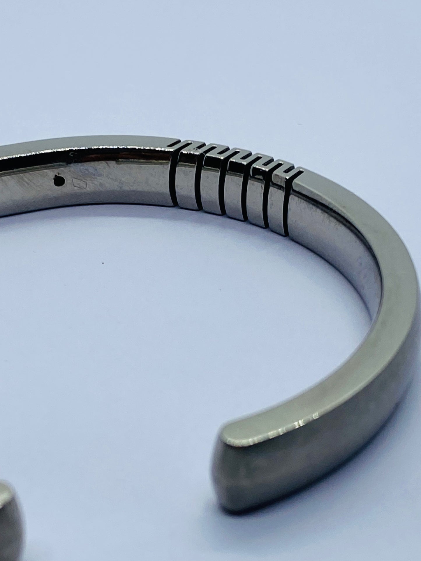 Rare Retired DY David Yurman Titanium 925 ￼ Thoroughbred Cable Cuff bracelet