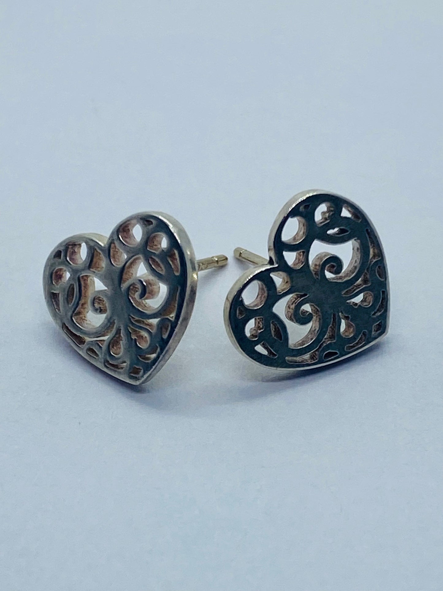Tiffany & Co Sterling Silver Enchant Love Heart  Filigree Stud Earrings Box!