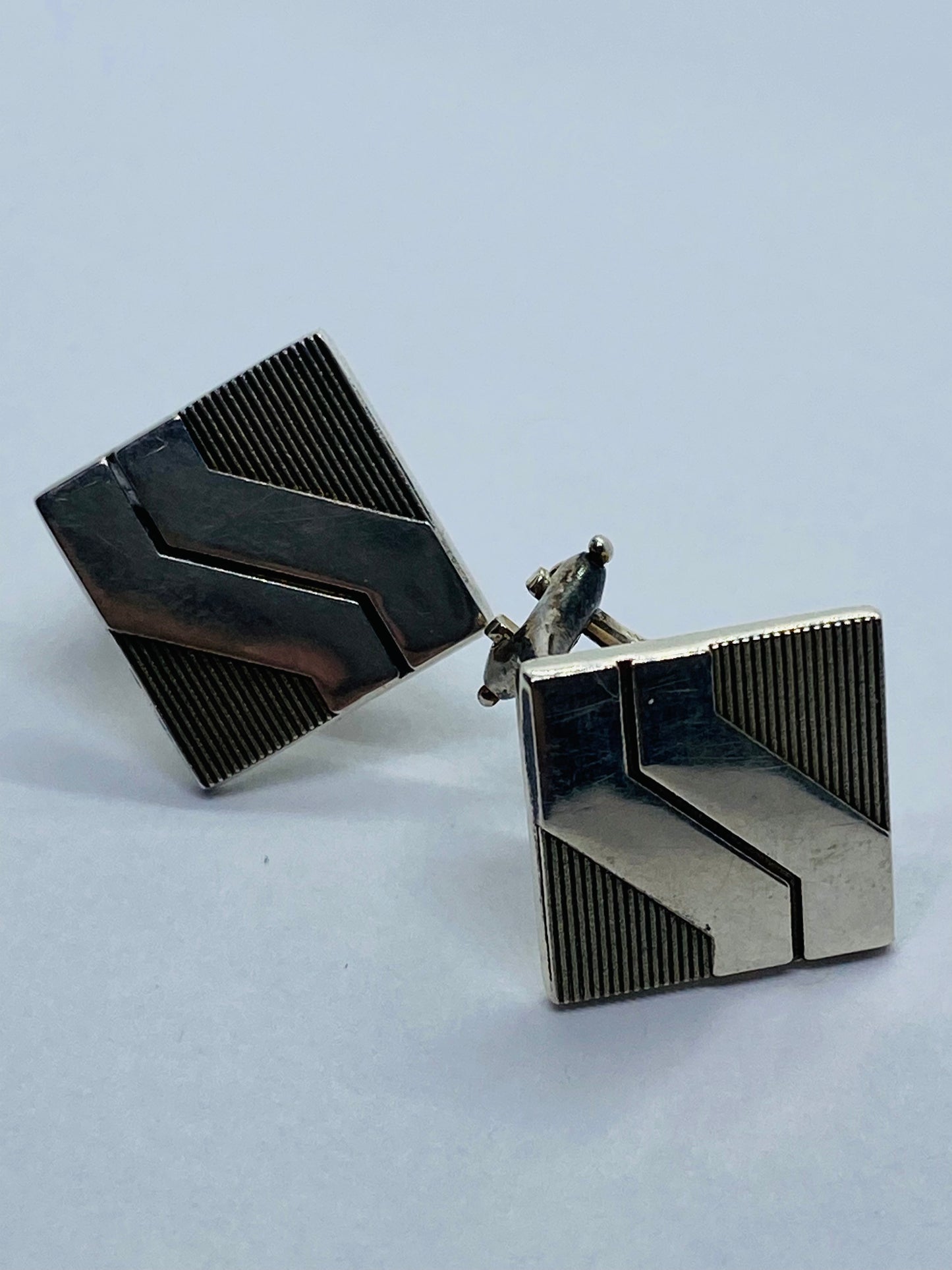 Tiffany & Co. Sterling Silver Square Clíp on pierced 13mm wide