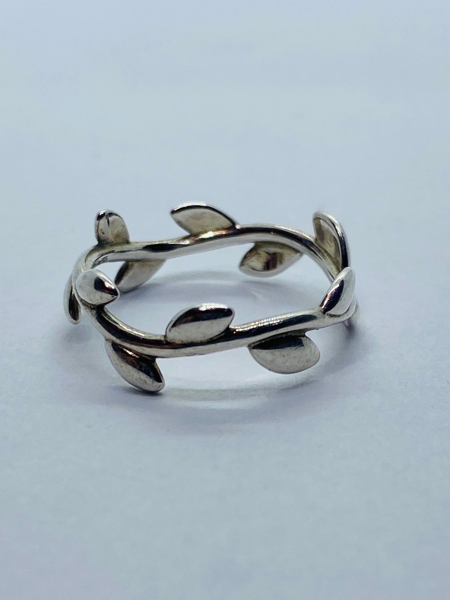 Beautiful TIFFANY & CO. PALOMA PICASSO Sterling Olive Leaf Ring, Size 5