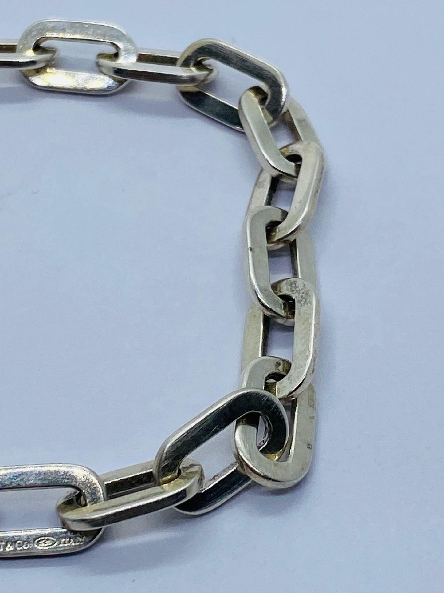 Tiffany & Co. Tiffany Ellipse Link Chain Silver Bracelet 7.75 long 7mm Wide Italy