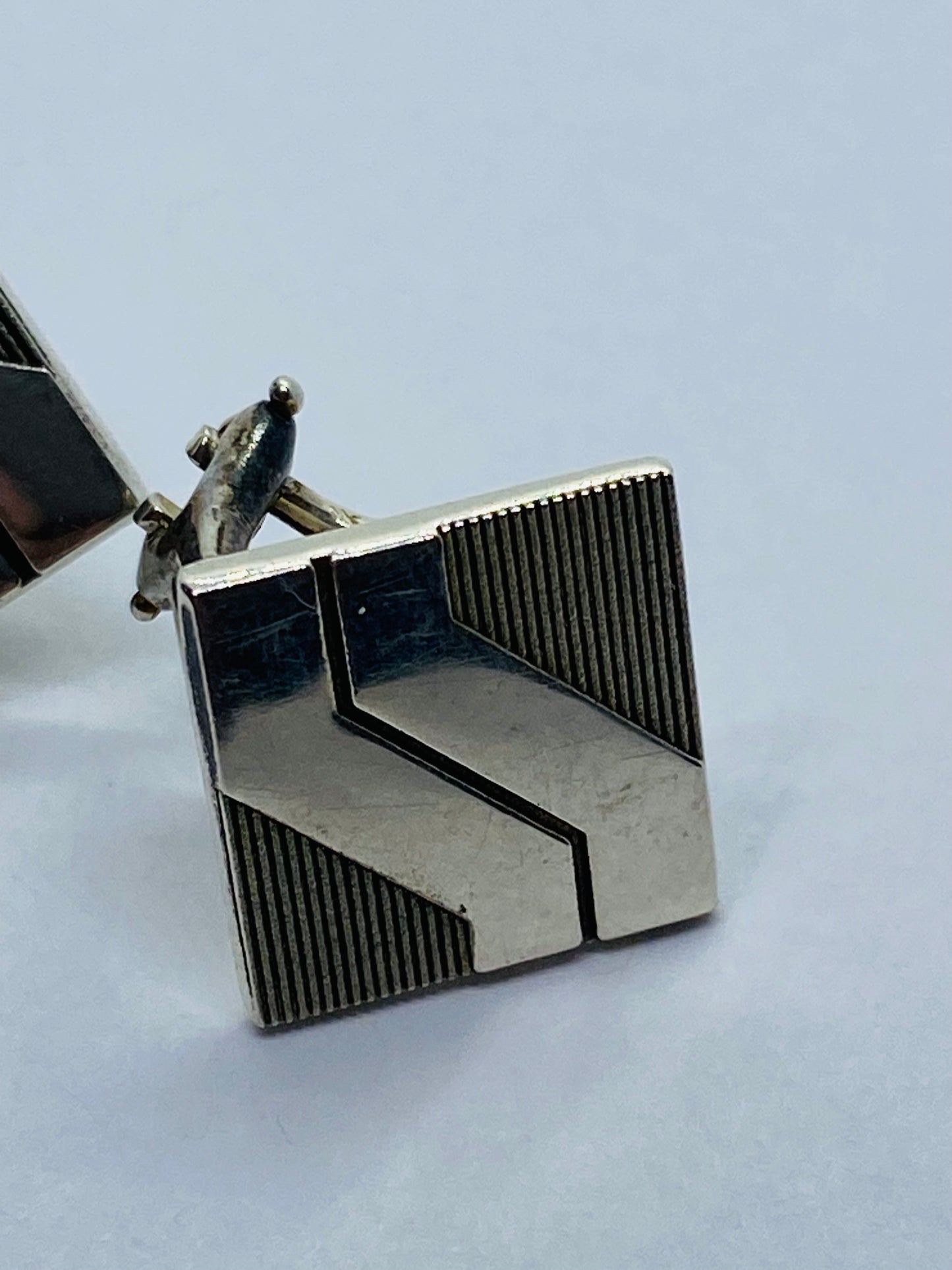 Tiffany & Co. Sterling Silver Square Clíp on pierced 13mm wide