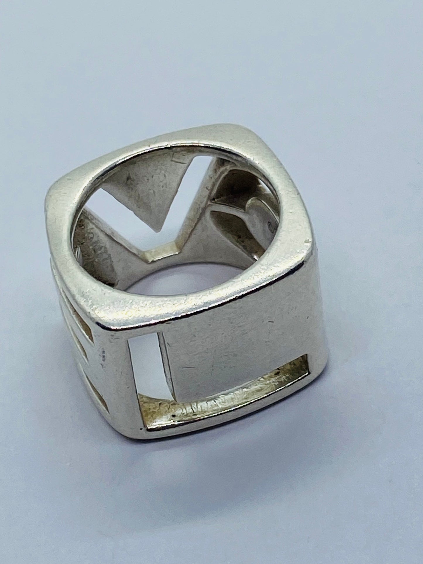 TIFFANY & CO DONALD CLAFLIN ERA STENCIL LOVE RING 925 STERLING SILVER 4.75 POUCH