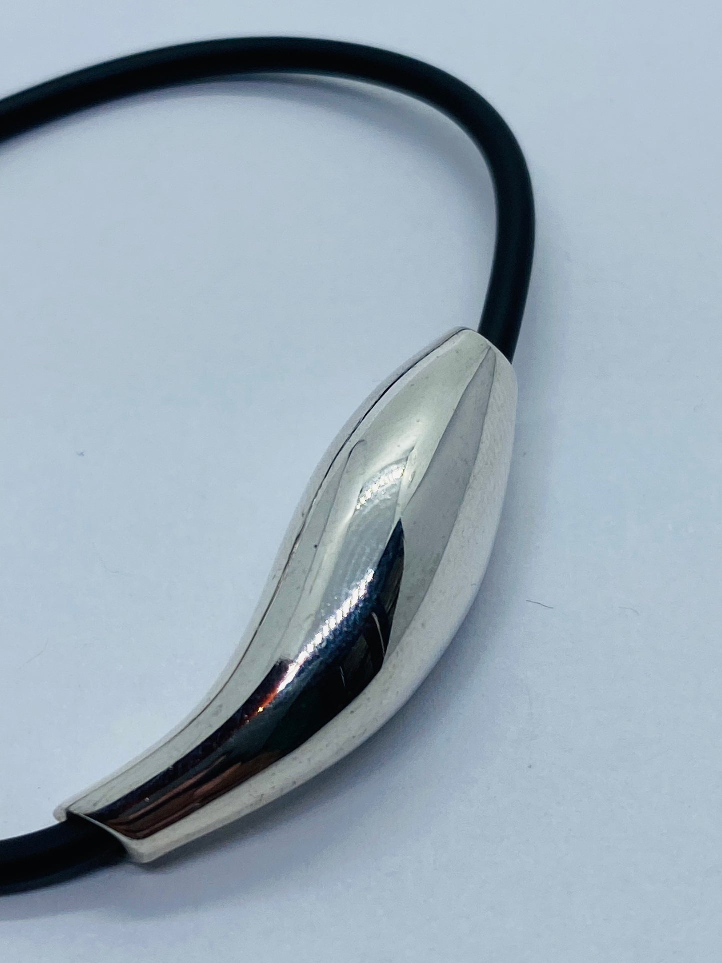 Tiffany & Co. Frank Gehry Sterling Silver Fish Rubber Bracelet 7.25”