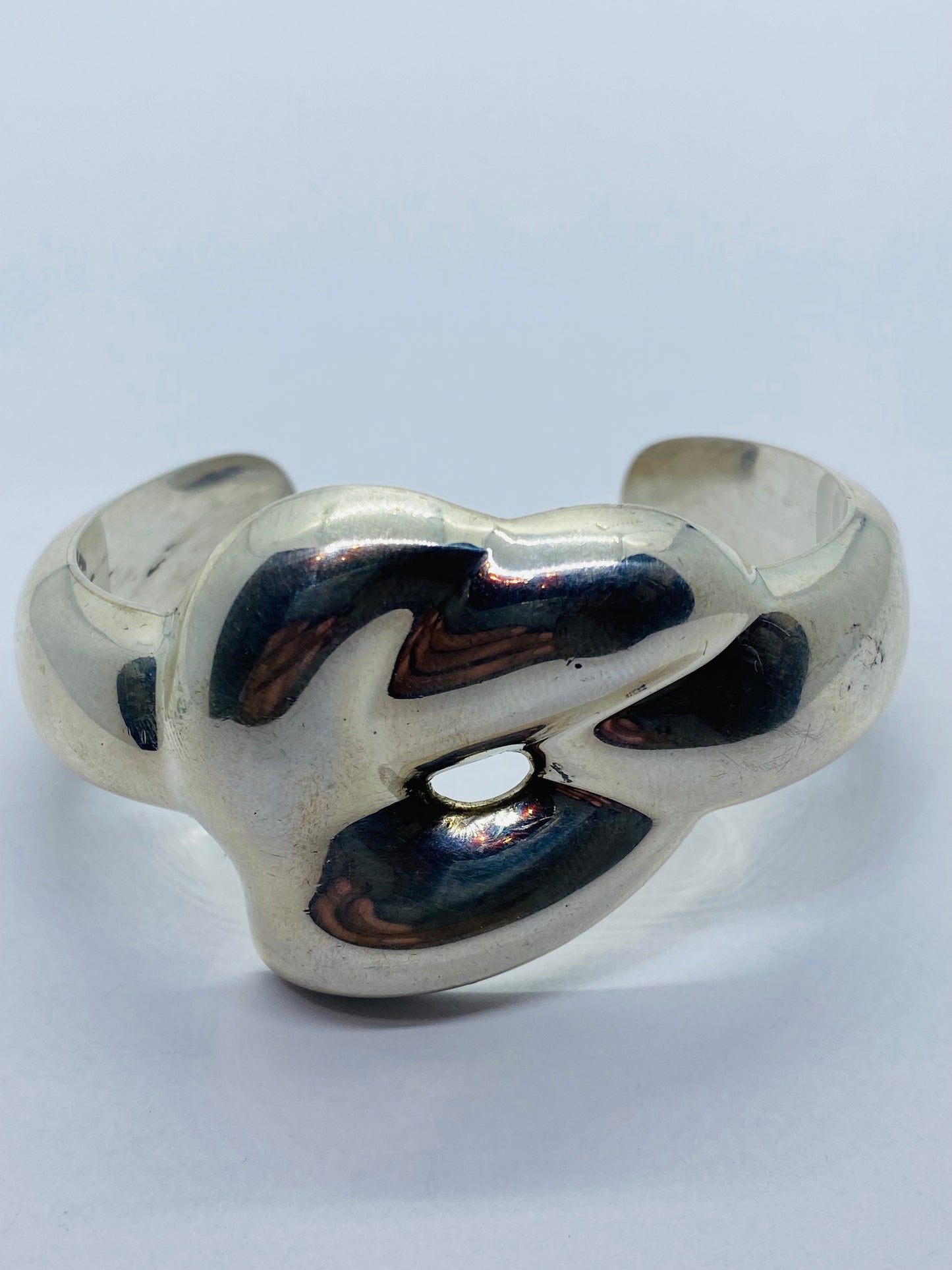 Tiffany & Co. Peretti Spain Sterling Silver Heart Knot Cuff Bracelet 1978 6”