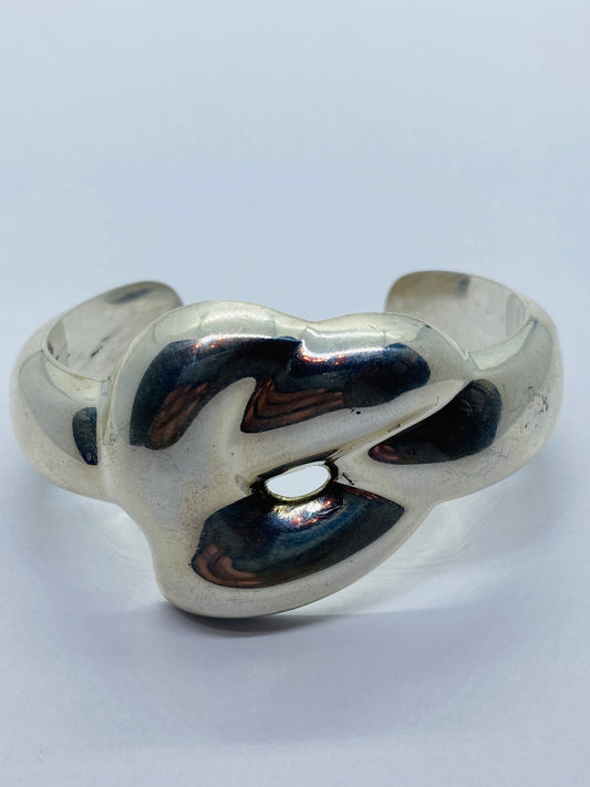 Tiffany & Co. Peretti Spain Sterling Silver Heart Knot Cuff Bracelet 1978 6”