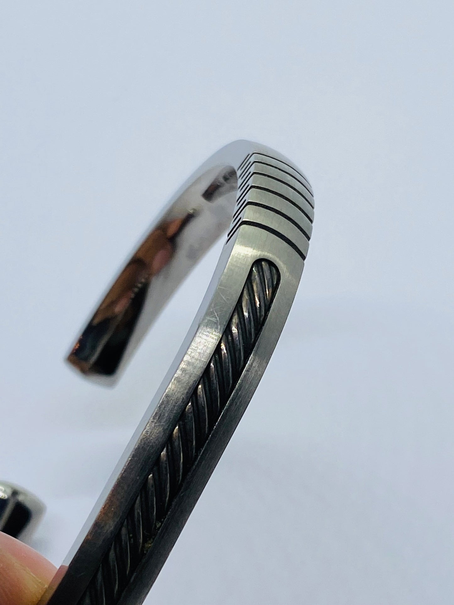 Rare Retired DY David Yurman Titanium 925 ￼ Thoroughbred Cable Cuff bracelet