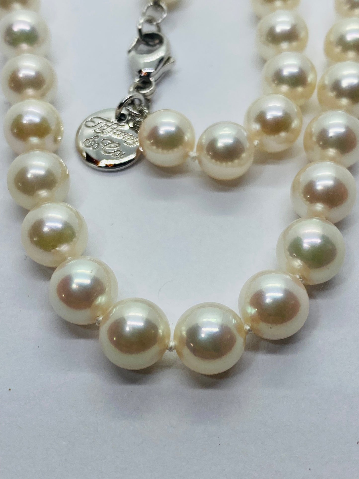 $2750 PEARL NECKLACE TIFFANY & CO STAMP IN WHITE GOLD 18K  17” 7-7.5MM PEARLS