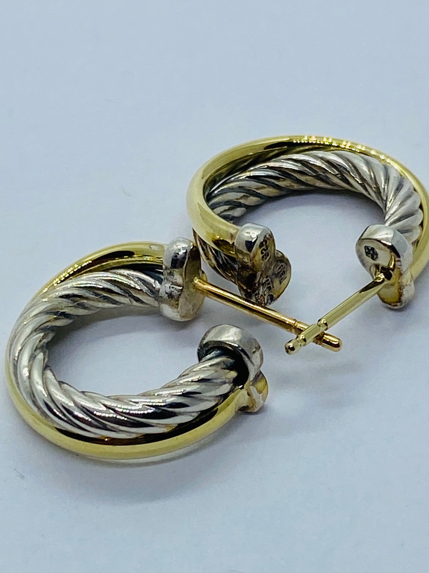 David Yurman 925 Sterling Silver 18k Gold Cable Crossover Hoops. READ!