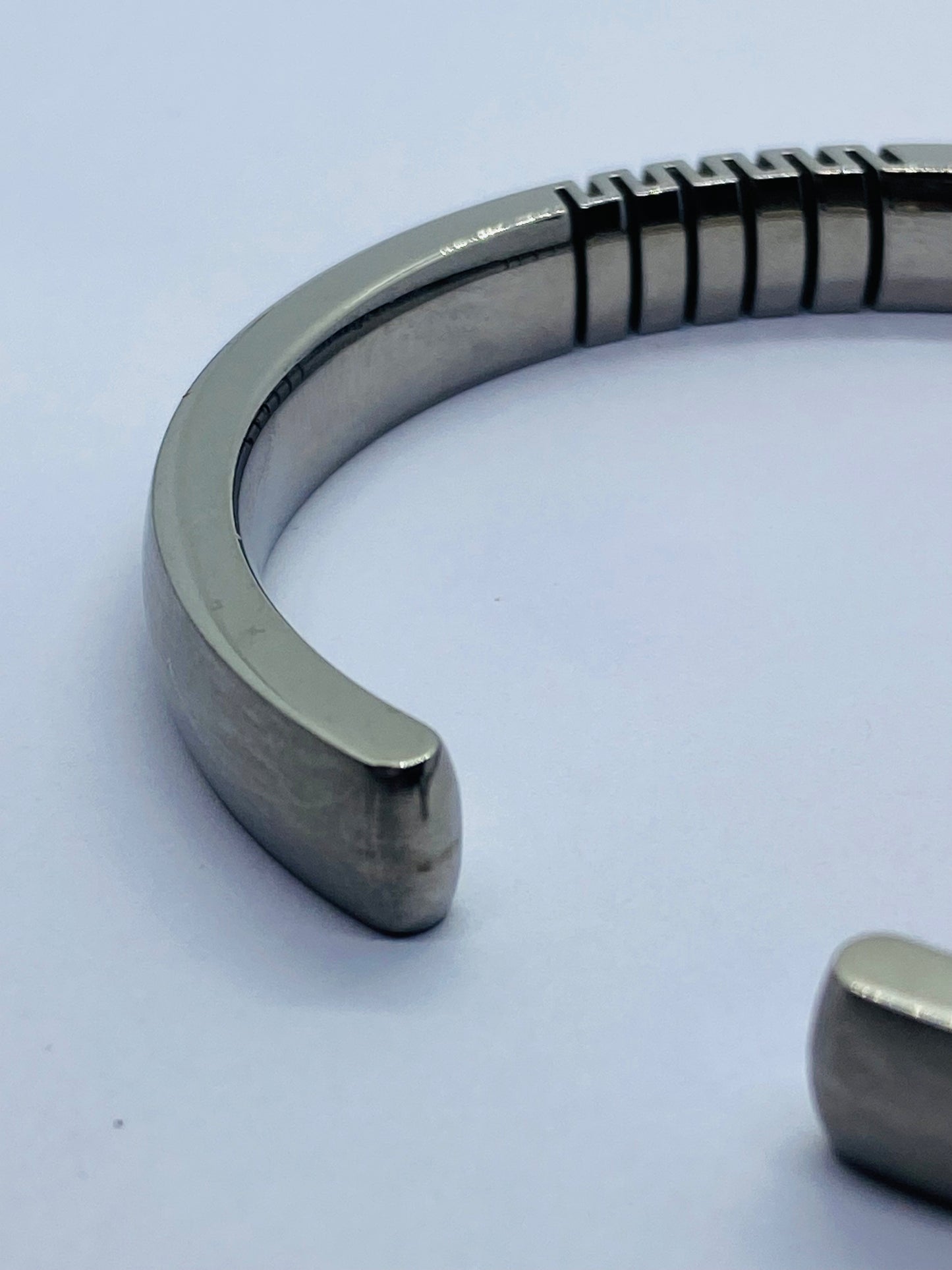 Rare Retired DY David Yurman Titanium 925 ￼ Thoroughbred Cable Cuff bracelet