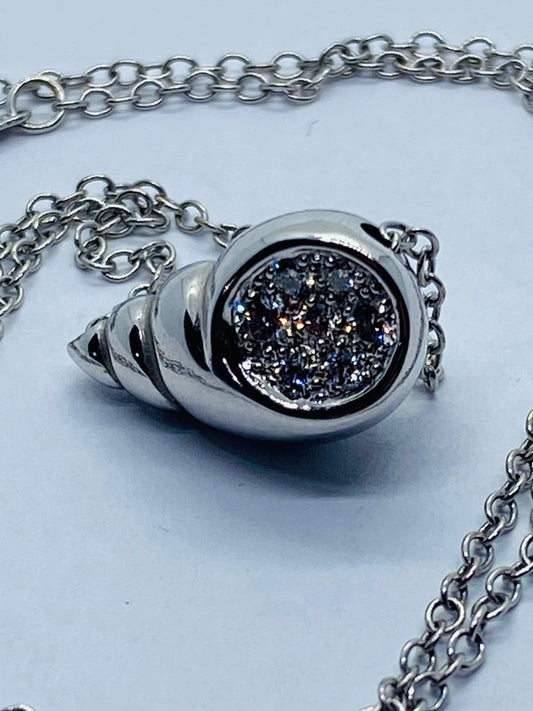 Tiffany & Co Diamond Shell Necklace 18k 750 White Gold 16”  7.3 Grams. Pouch Box