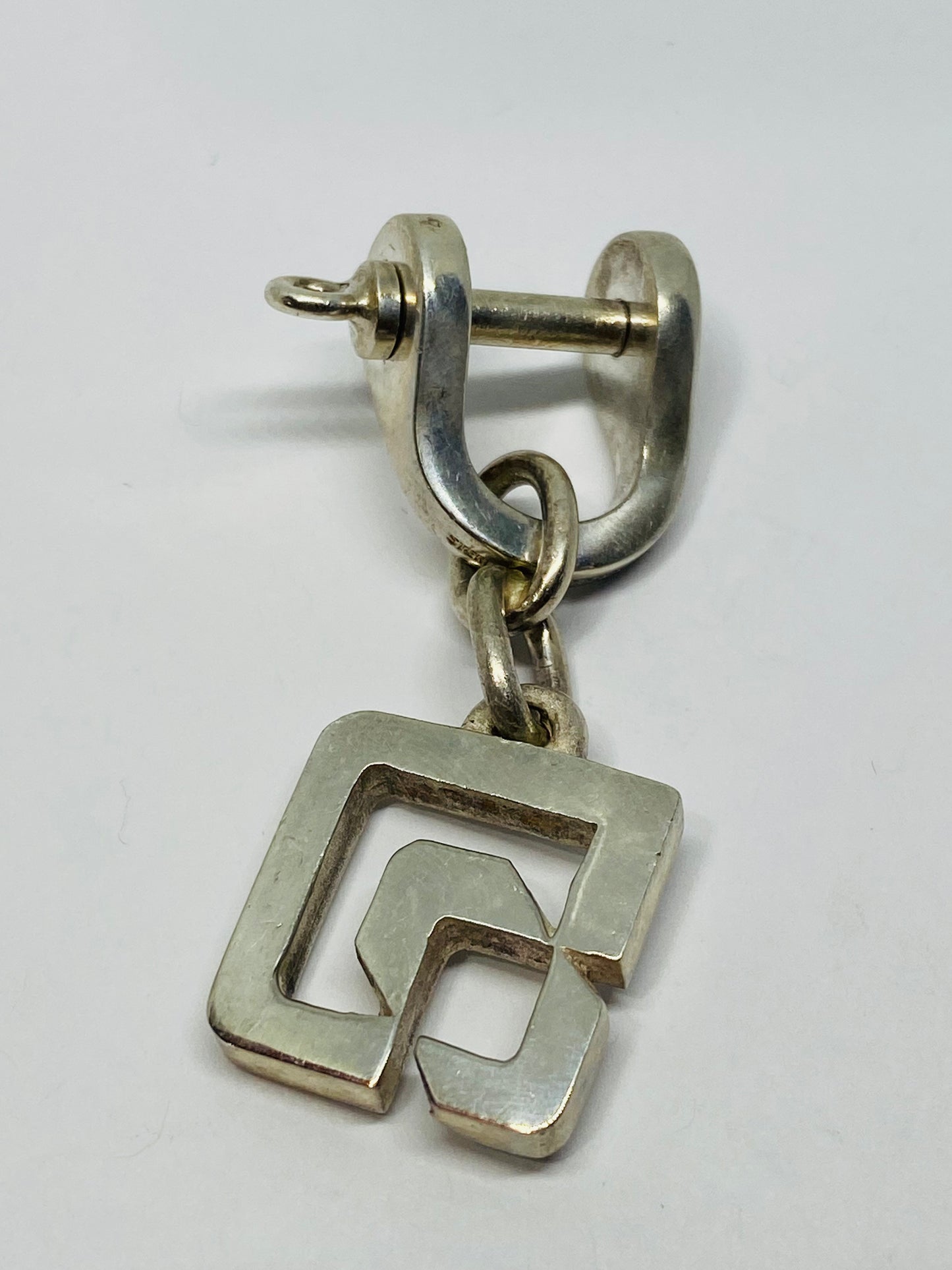 Vintage Unique Tiffany & Co. Sterling Silver Square Tag Shackle Key Ring Chain