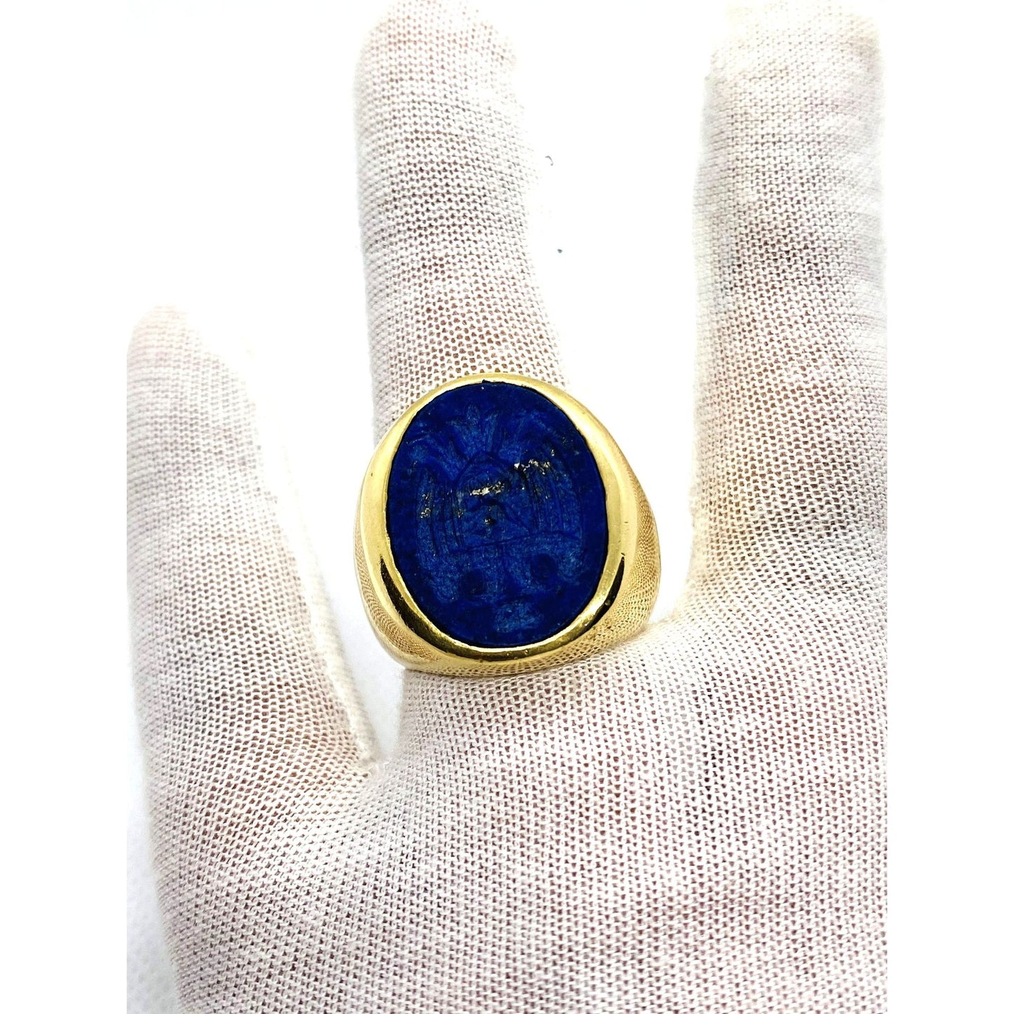 Tiffany & Co 18k 750 Lapis Lazuli Carved Coat of Arms Seal Ring RARE