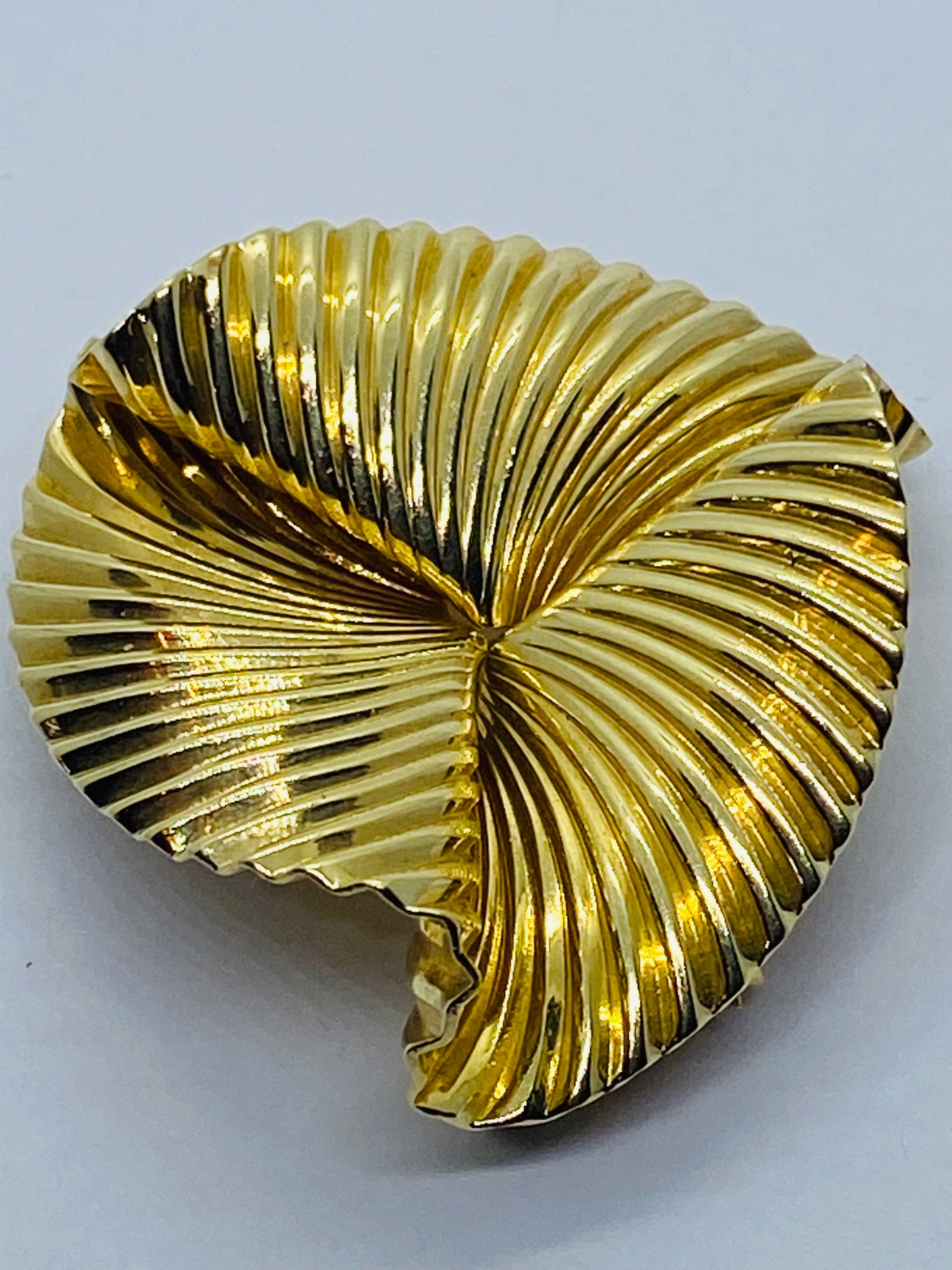 Beautiful Tiffany & Co. Mid Century modern swirl brooch pin excellent condition