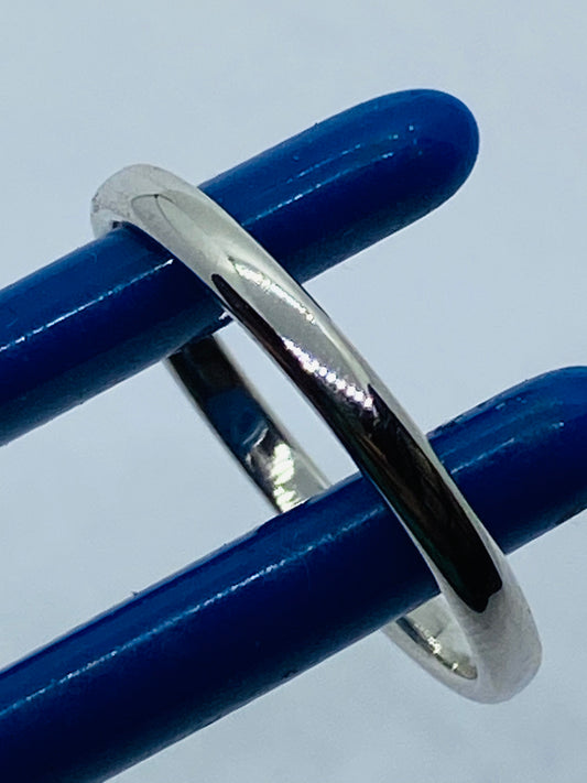 Tiffany & Co. Platinum 1999 2mm Band Size 6.5  2.5 Grams Pouch PT950