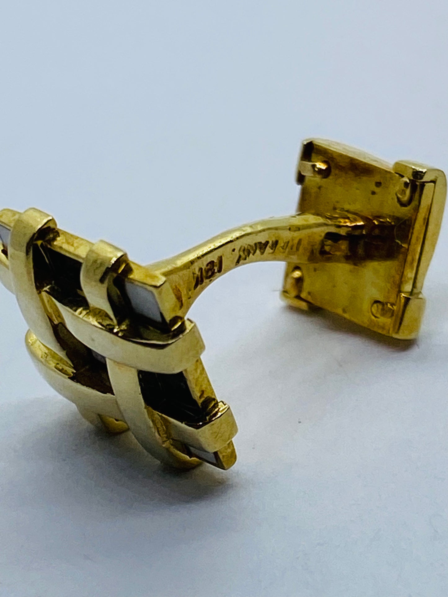 TIFFANY & CO. Schlumberger Yellow Gold Black White  Enamel Cuff Links 18K Gold