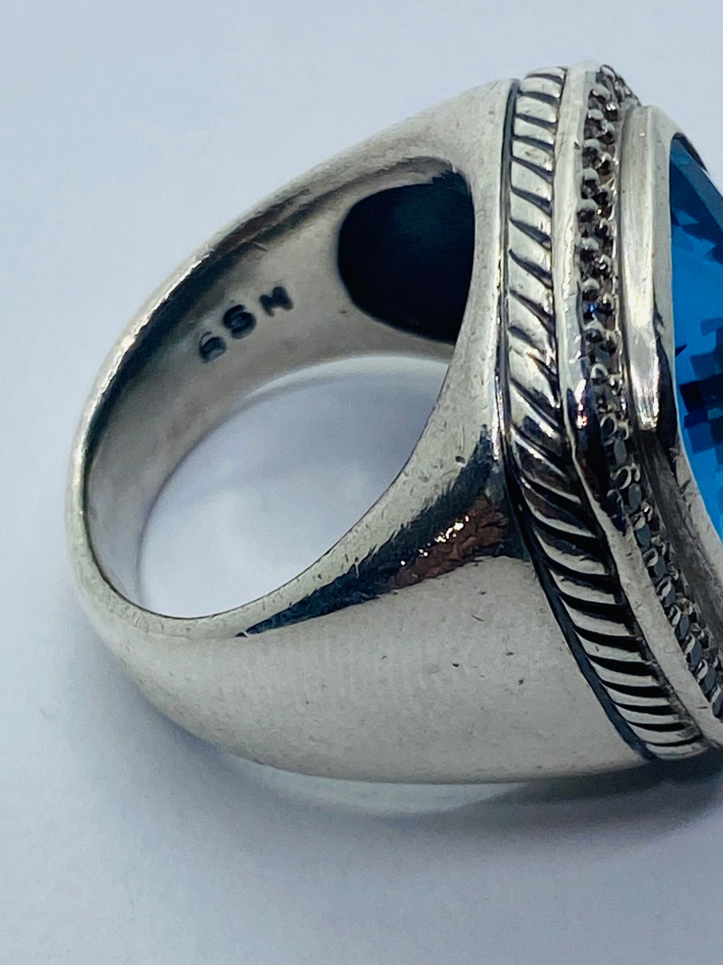 David Yurman Albion Diamond Blue Topaz Ring 14MM Topaz 100% Authentic Pouch 6.5