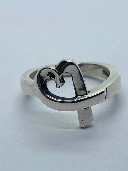 Tiffany & Co. Paloma Picasso 925 Sterling Silver 6.5 Loving Heart Ring Pouch