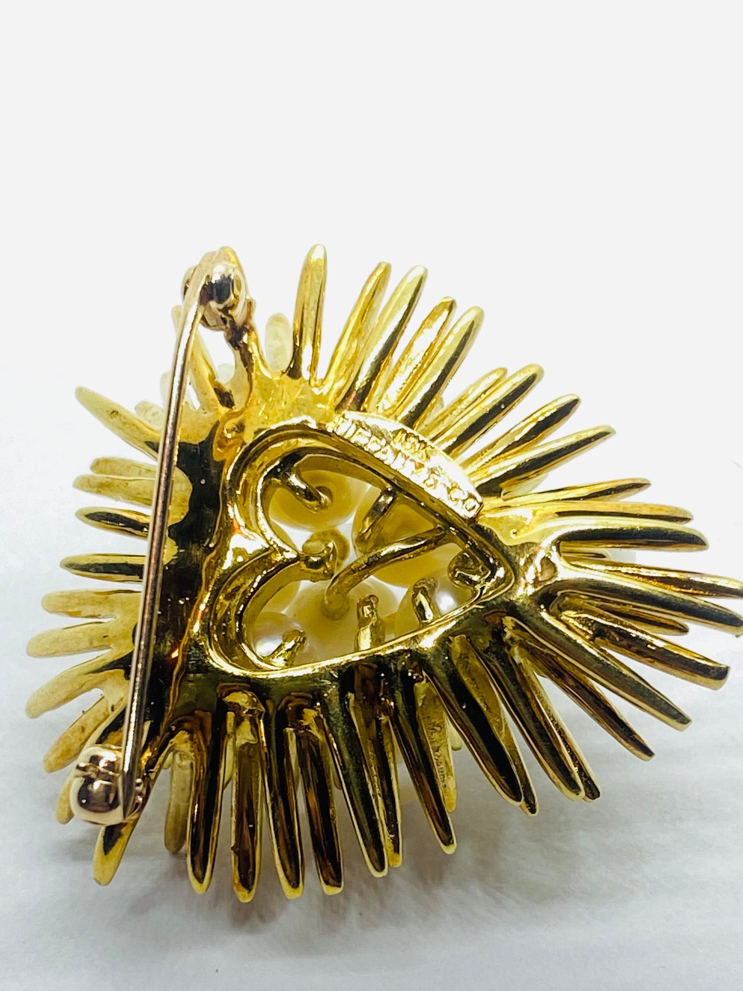 Tiffany & Co. Pearl Sapphire Pin Brooch Heart 18k Yellow Gold Vintage 34x31MM