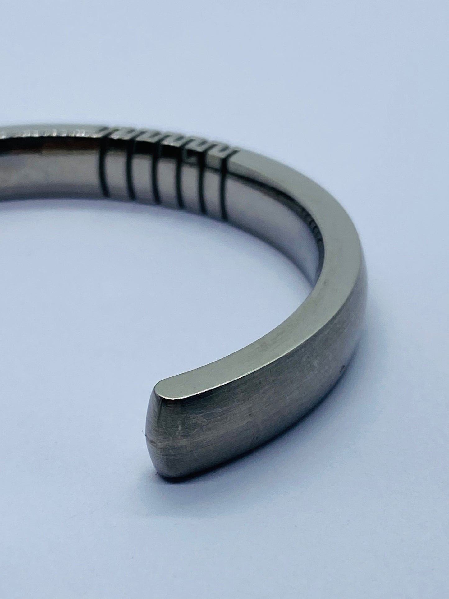 Rare Retired DY David Yurman Titanium 925 ￼ Thoroughbred Cable Cuff bracelet