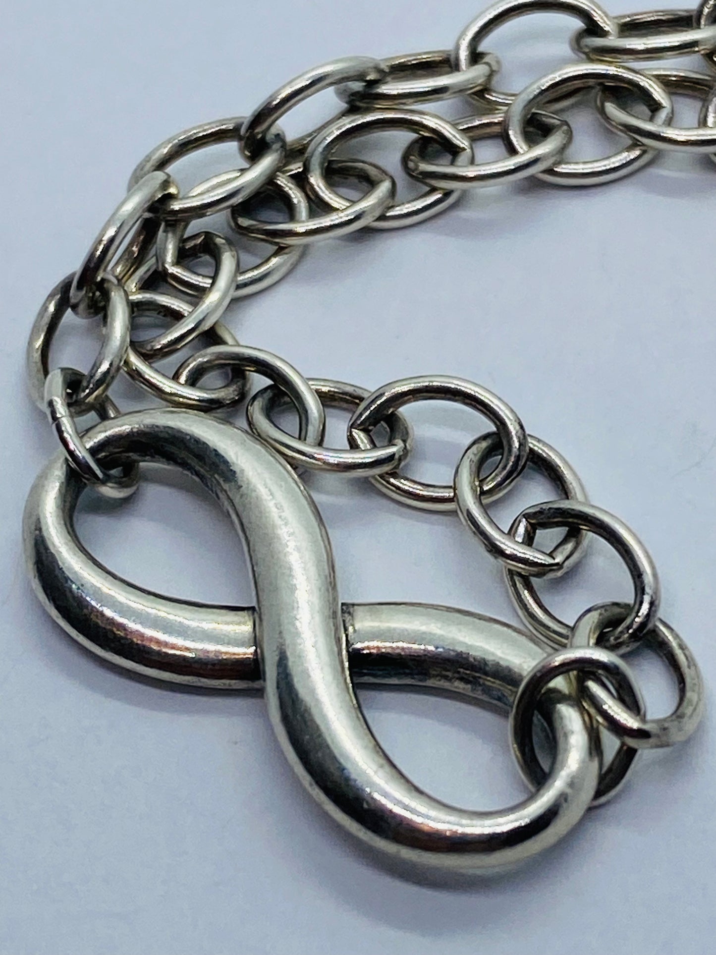 Tiffany & Co. 925 Silver Infinity Oval Link 7.25’ Bracelet