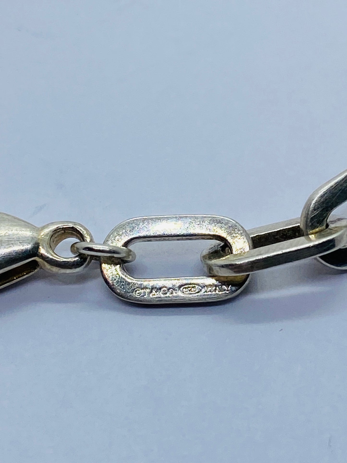 Tiffany & Co. Tiffany Ellipse Link Chain Silver Bracelet 7.75 long 7mm Wide Italy