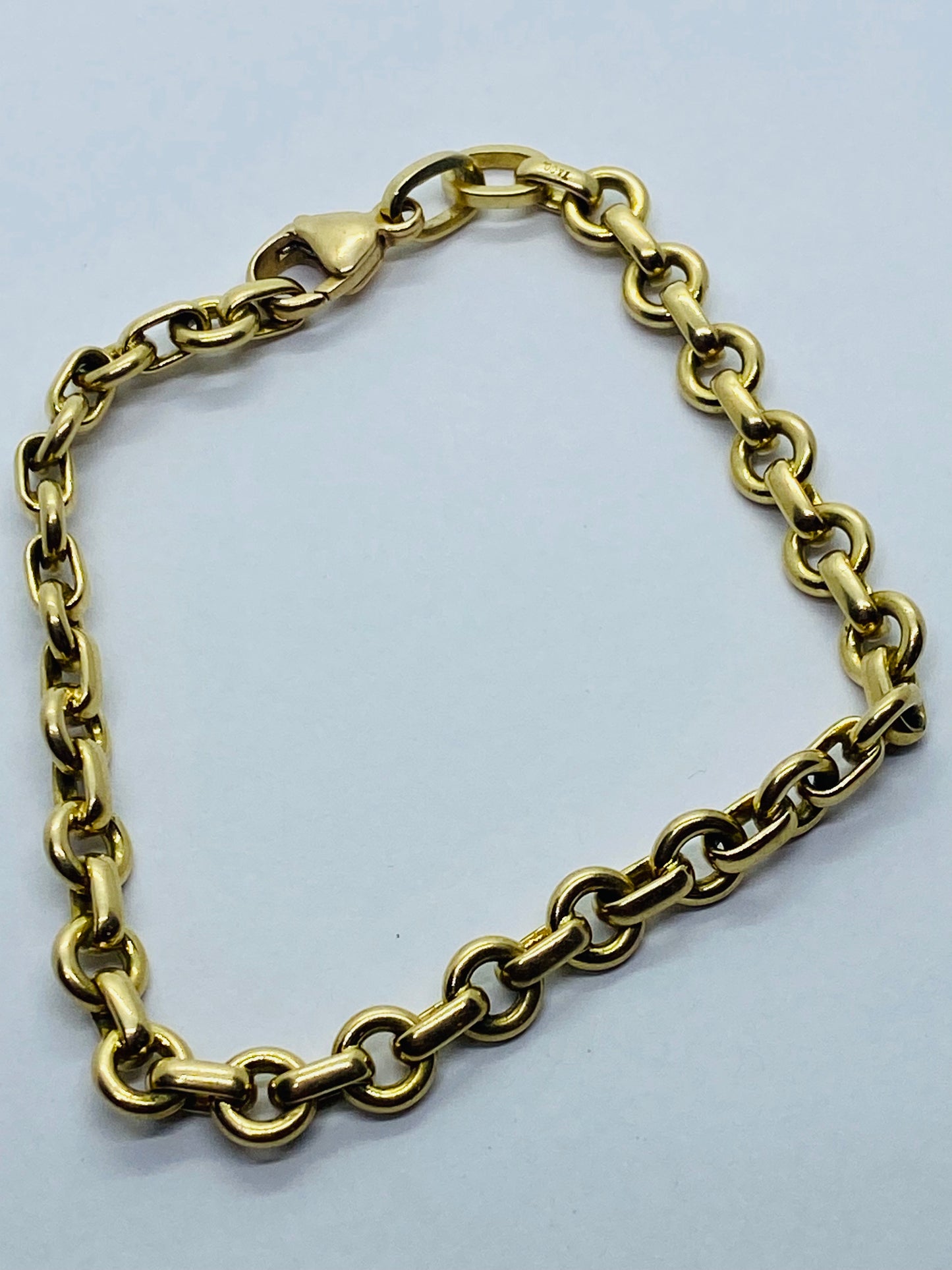 Tiffany & Co. 18K Yellow Gold 7 1/2” Round Chain Link  Donut. Solid 18K 750 Bracelet