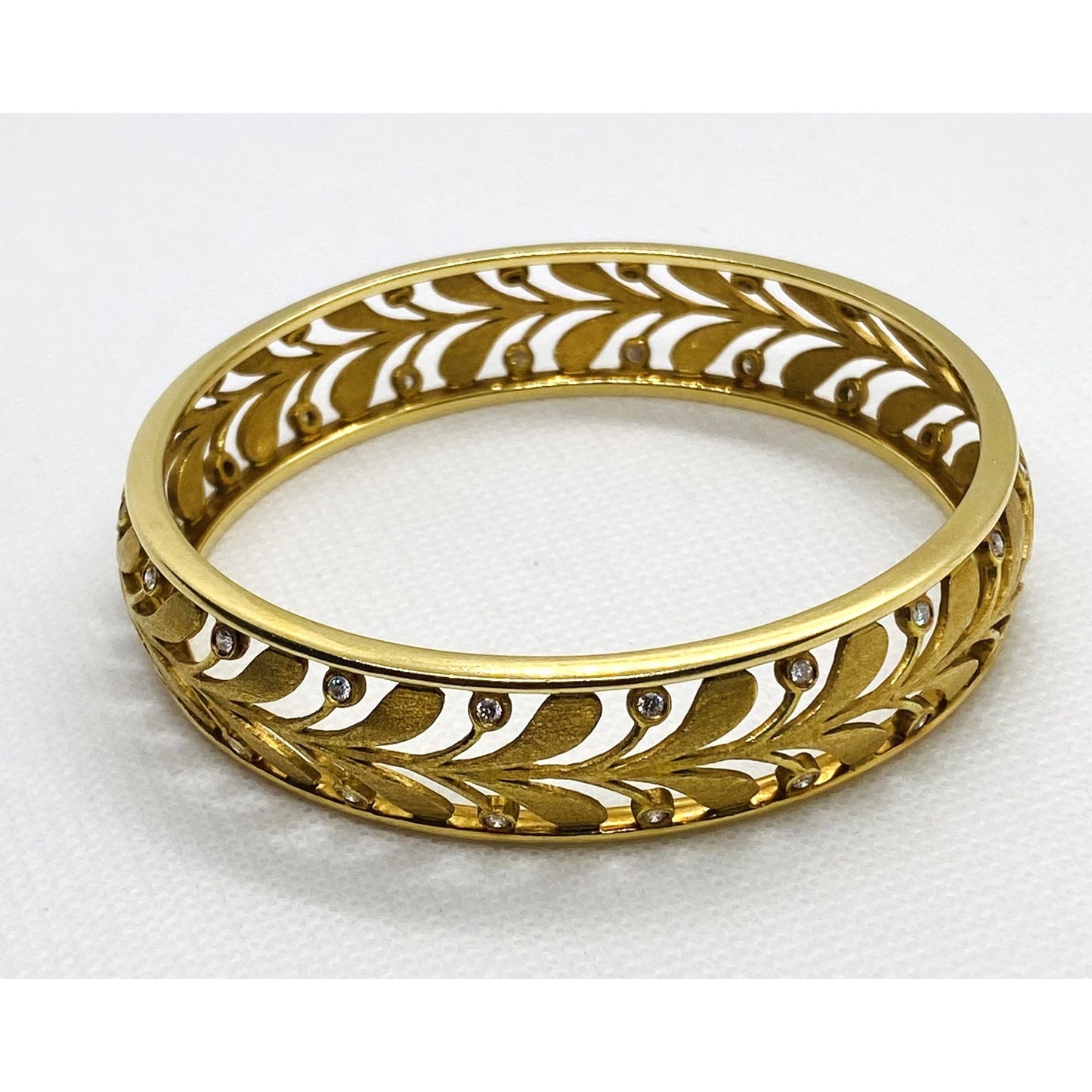 Tiffany & Co Paloma Picasso Villa Palm Diamond Bangle Bracelet 18K 750