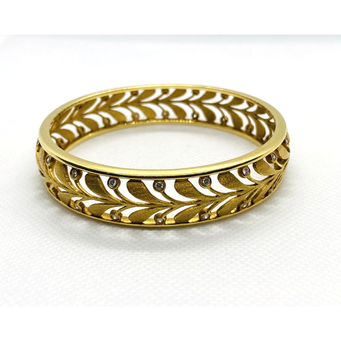 Tiffany & Co Paloma Picasso Villa Palm Diamond Bangle Bracelet 18K 750