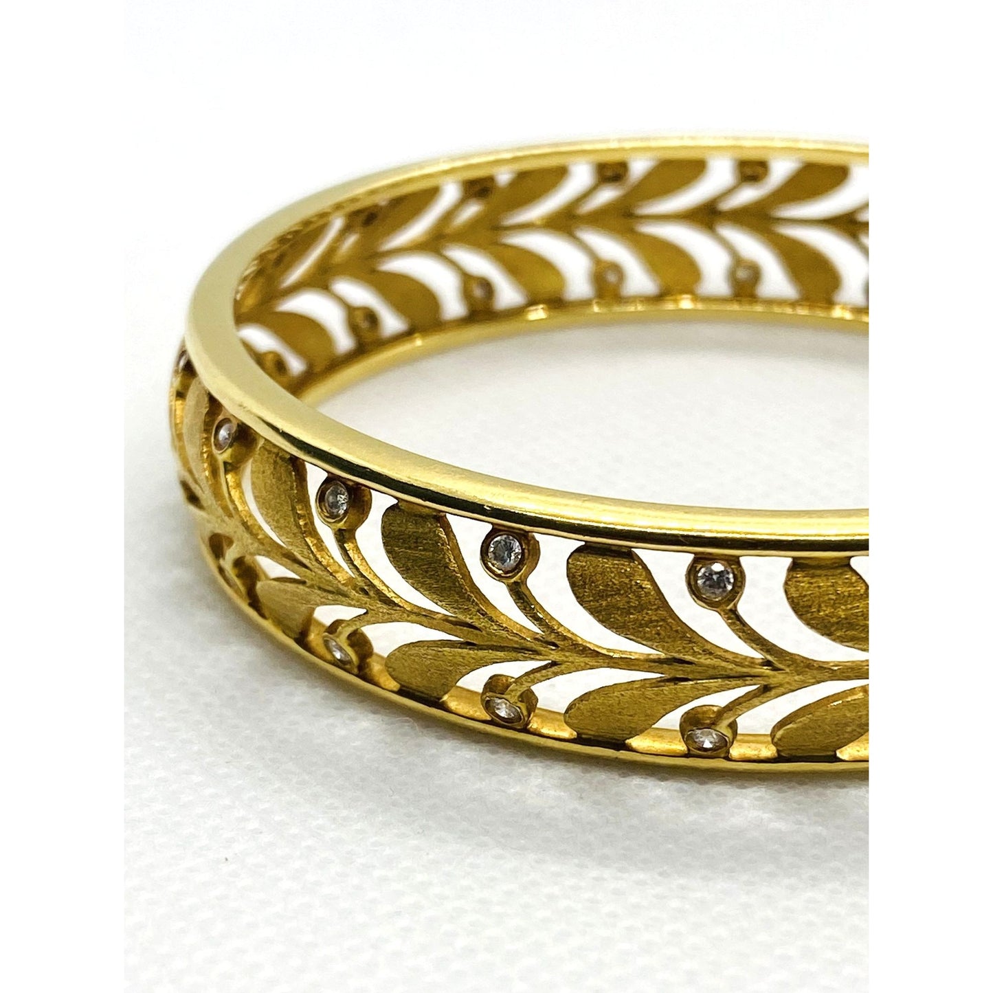 Tiffany & Co Paloma Picasso Villa Palm Diamond Bangle Bracelet 18K 750