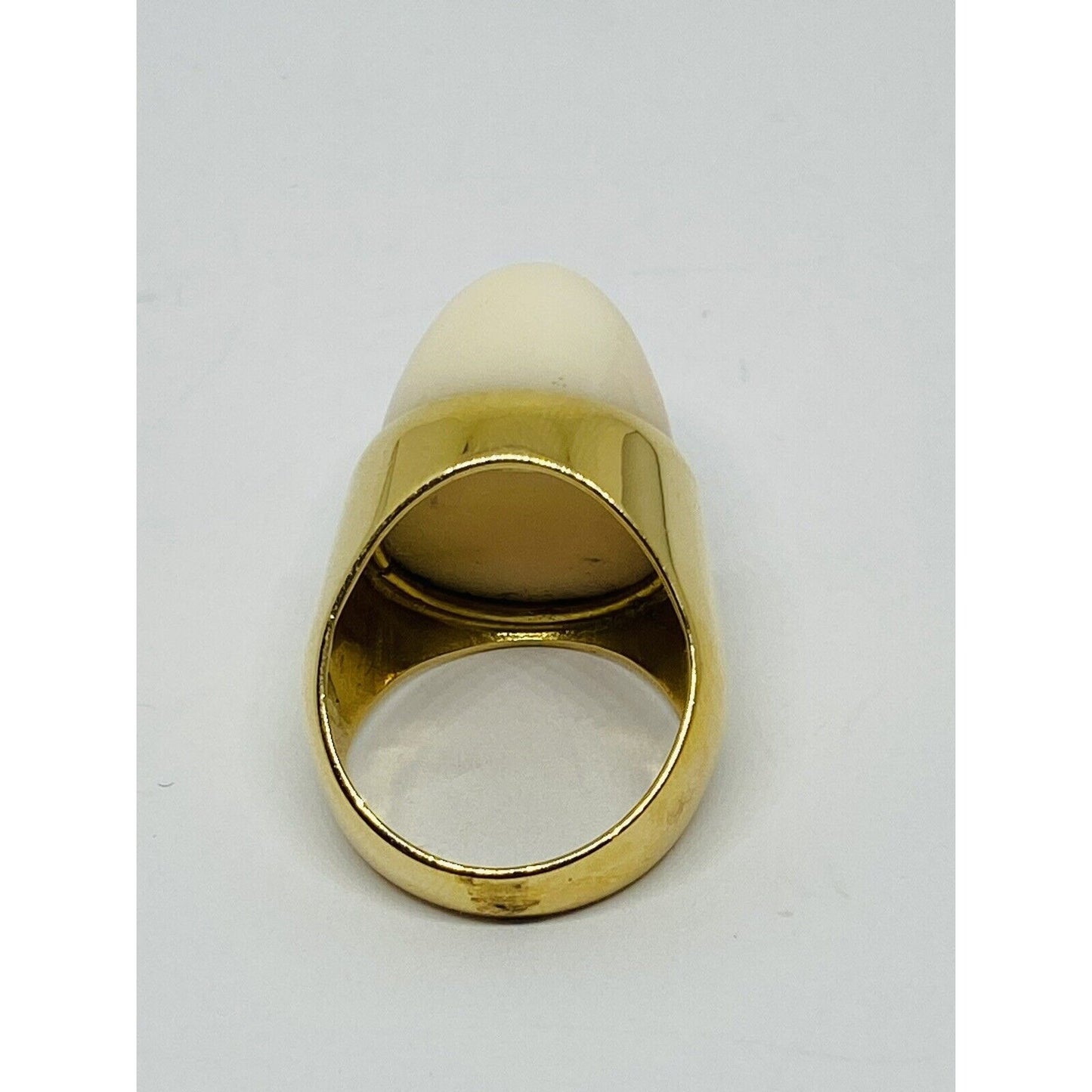 18k Yellow Gold 14.90mm Elevated Coral 750 Ring Size 5.5 HEAVY