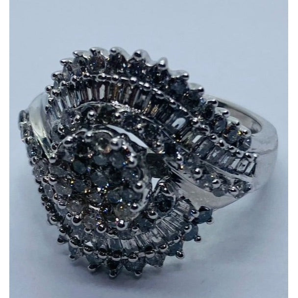 10K White Gold Cluster Diamond Ring Size 7 1.87CT